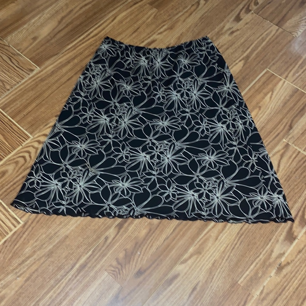Women’s Shell skirt.Size 14